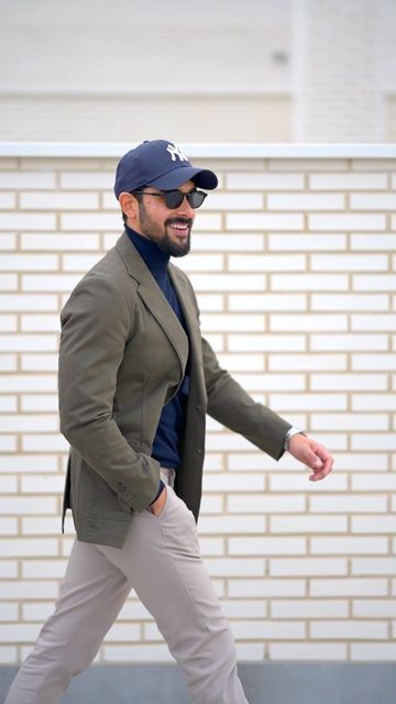 M A G N O S C A V O 🥭 on Instagram: "🇪🇸 Atuendo sport con americana? Aquí lo tienes!!! 😎 Cualquier duda preguntar aquí en comentarios. ——————— A sporty outfit with a blazer? Here it is. 😎 If you have any questions, ask here in comments." Blazer With Cap Outfit, Men Outfits With Cap, Baseball Cap Blazer Outfit, Sporty Men Outfits, Sporty Style Men, Outfits With Baseball Cap, Men With Cap, Cap Outfit Men, Boys Photography