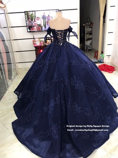 Filipino Debut Dress, Sweet 16 Dresses Long, Victorian Dress Aesthetic, Filipino Debut, Debut Dress, Debut Gowns, Quince Themes, Debut Dresses, Quinceanera Themes Dresses