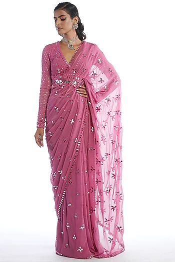 Dark Blush Pink Embellished Saree Set Design by Vvani by Vani Vats at Pernia's Pop Up Shop 2021 Vani Vats, Embellished Saree, Dark Blush, Saree With Belt, Saree Wearing, Mirror Work Blouse, Full Sleeve Blouse, Saree Lehenga, Fancy Blouse