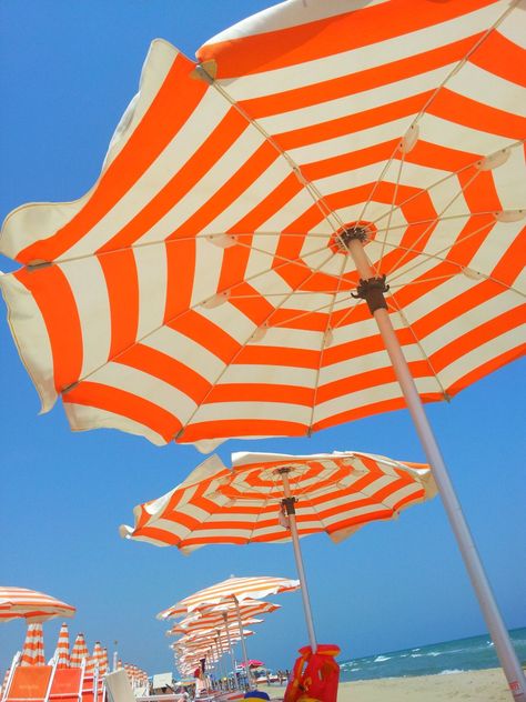 Summer Umbrella, Vacation Fits, Beachy Colors, Appartment Decor, Summer Furniture, Birthday Summer, Dorm Art, Beachy Vibes, Greek Mythology Art