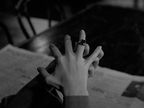 Teresa Wright, Shadow Of A Doubt, Joseph Cotten, Larry Clark, Alfred Hitchcock Movies, Mystery Genre, Hand Ring, Entertainment Weekly, Alfred Hitchcock