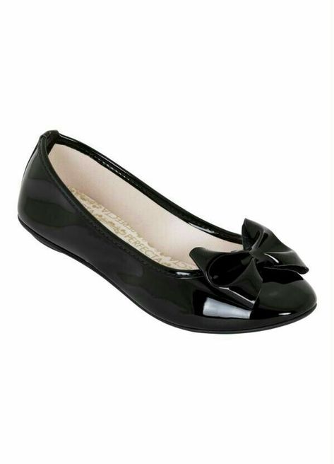 School Shoes Black, Black Pointed Toe Flats, Walking In Heels, Shoes Heels Classy, Kawaii Shoes, Classy Shoes, Ballerina Shoes Flats, Cute Flats, Melissa Shoes