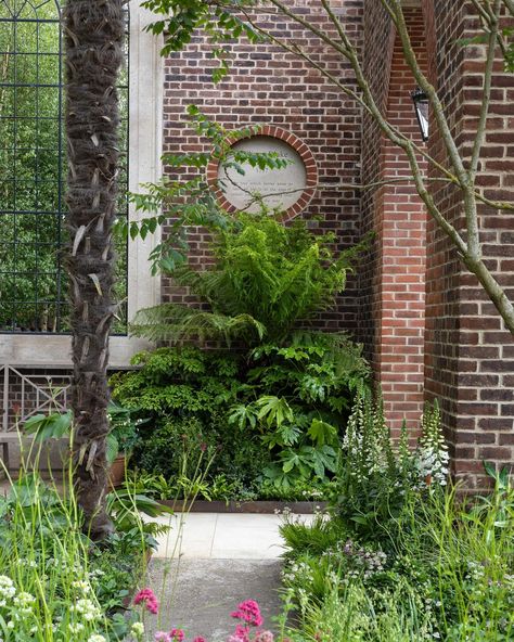 The medals have been announced! 💥 Congratulations to all the medal winners in all the categories, it’s been a fabulous year for gardens. Head to the link in our bio to read the full list of winners. Pictured here: 💫Tom Massey and Je Ahn’s WaterAid garden 💫Robert Myers designs for the St James Piccadilly Dare to be Different 💫Ann-Marie Powell’s Octavia Hill garden for the National Trust 💫The National Autistic Society Garden designed by Sophie Parmenter and Dido Milne 💫Miria Harris’ Strok... Tom Massey, Hill Garden, Muscular Dystrophy, Rhs Chelsea Flower Show, Garden On A Hill, Uk Garden, Ann Marie, Chelsea Flower, Chelsea Flower Show