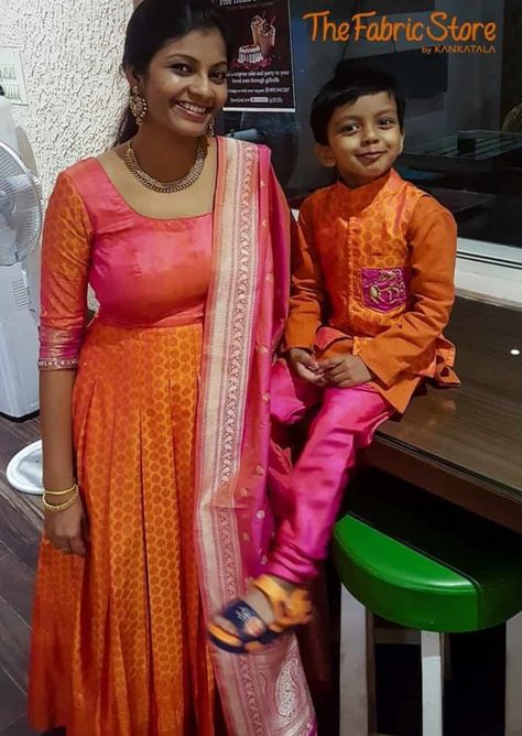 FotoJet 43 1 Outfits Color Combos, Mother Son Matching Outfits, Suma Kanakala, Linen Prints, Mom And Son Outfits, Mom Daughter Matching Dresses, Mom And Baby Dresses, Dress Up Ideas, Vijay Deverakonda