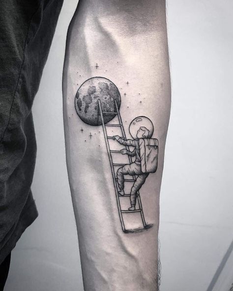 24 Super Cool Astronaut Tattoo Designs Explorer Tattoo Ideas, Relativity Tattoo, Astronaut Tattoo Ideas, Snowboarding Tattoo, Tattoo Ideas Men, Cool Astronaut, Astronaut Tattoo, Sketch Style Tattoos, Tattoo Inspiration Men