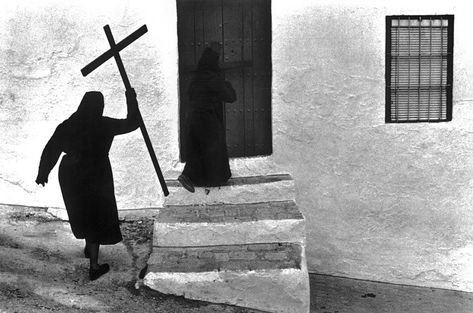 Seville, Holy Week, 1977 Joseph Koudelka, Josef Koudelka, Sign Of The Cross, Bw Photography, Still Photography, Bnw Photography, Holy Week, French Photographers, Famous Photographers