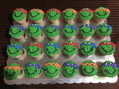 Ninja Turtles Cupcakes, Cubs Cake, Ninja Turtle Cupcakes, Pastel Cupcakes, Ninja Turtle Party, Diy Cupcakes, Turtle Party, Ninja Turtle, 5th Birthday