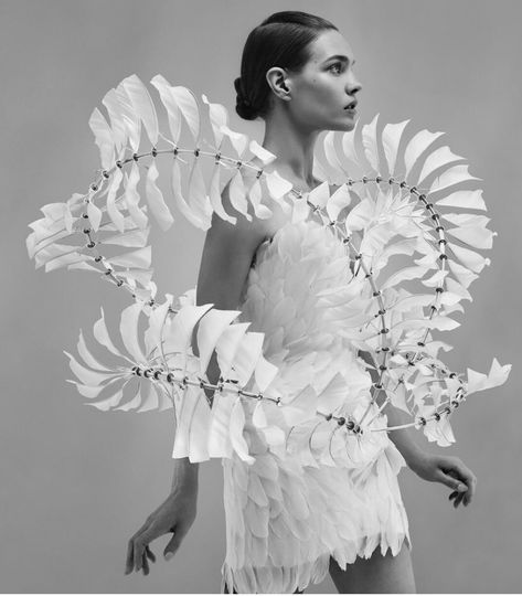 World Of Wearable Art, Fashion Installation, Sculpture Fashion, Skeleton Flower, Visionary Fashion, Wave Illustration, Happy Girl Quotes, High Fashion Photography, Iris Van Herpen