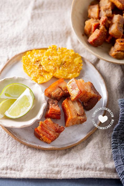 Faster, less messy to make, these crispy air fryer chicharrones are the perfect snack or meal for air fryer lovers. #airfryerrecipes #simplebyclara #dominicancooking Chicharrones Recipe, Colombian Dishes, Crispy Pork Belly, Crispy Pork, Cheese Ball Recipes, Easy Oven, Pork Rinds, Slow Cookers, Fries In The Oven