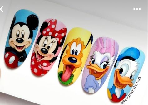 Mickey Mouse Nail Art, Cartoon Nail Designs, Disneyland Nails, Disney Nail Designs, Mickey Mouse Nails, Disney Inspired Nails, Disney Acrylic Nails, Pop Art Nails, Mickey Nails