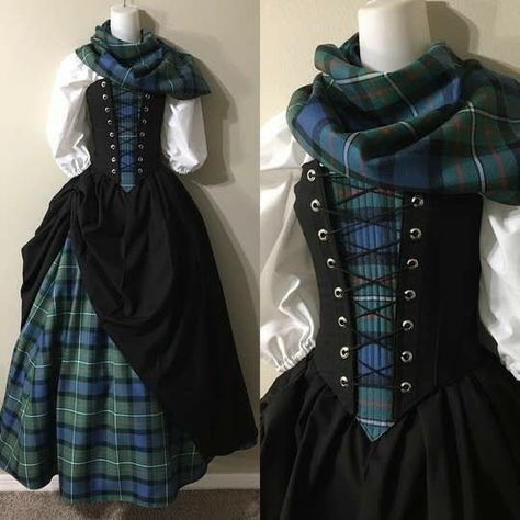 Scottish Dress, Mode Retro, Fair Outfits, Medieval Dress, Medieval Clothing, Tartan Dress, Fantasy Dress, Historical Costume, Historical Dresses