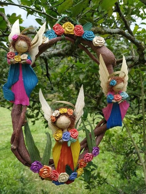 Corn Husk Fairy, Arti Thali Decoration, Corn Husk Crafts, Corn Husk Dolls, Straw Crafts, Angel Crafts, Corn Husk, Clothespin Dolls, Nature Crafts