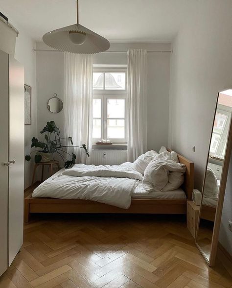 Aesthetic bedroom interior inspiration Minimal Bedroom Interior, Scandinavian Interior Bedroom, Studio Apartment Living, 아파트 인테리어, Small Room Bedroom, House Room, Cozy Room, Room Inspiration Bedroom, Bedroom Aesthetic