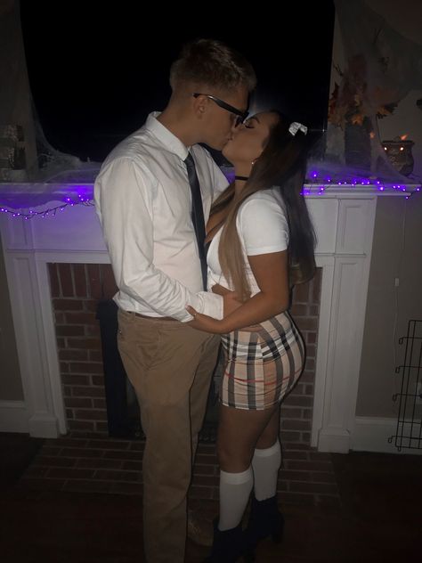 #couplehalloweencostumes #couplescostume #costumes #halloween #halloweenparty #halloweenideas #nerd #teacher Teacher And Nerd Couple Costume, Nerd Couple Halloween Costumes, Nerd Couple, Nerd Halloween Costumes, Nerd Costume, Couples Halloween Costume, Couple Costume, Couple Costumes, Couples Halloween