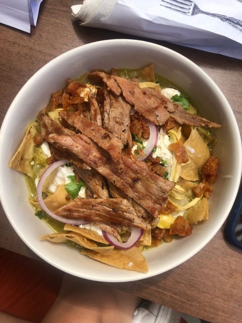 Los mejores chilaquiles en Pachuca 👉🏼 IG: fdefatyfit ❤️ #chilaquiles #foodblogger #foodie #mexicanfood #tasty #comida Mexican Food Recipes, My Love, Food Blogger, Meat, Bar