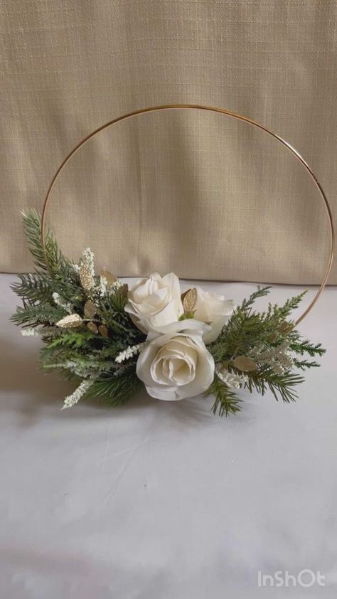 Hoop Centerpiece Wedding, Gold Christmas Wedding, Hoop Centerpiece, Christmas Wedding Centerpieces, White And Gold Christmas, Navy Ball, White And Gold Wedding, Winter Wedding Centerpieces, Holiday Table Centerpieces