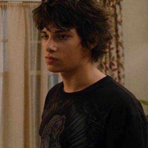 Wimpy Kid Rodrick, Rodrick Rules, Rodrick Heffley, Devon Bostick, The Babysitter, Diary Of A Wimpy, Diary Of A Wimpy Kid, Cat And Mouse, Wimpy Kid