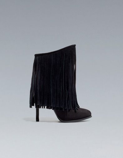 HIGH-HEEL FRINGED ANKLE BOOT -  ZARA Canada - Fall '12 Fringe Ankle Boots, Zara Boots, Chic Shoes, Fringe Boots, Only Shoes, Shoes Uk, Crazy Shoes, Pretty Shoes, Dream Shoes