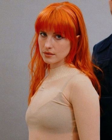 Haley Williams Hair Orange, Orange Hair Hayley Williams, Hailey Williams Hair Orange, Hayley Williams Hair Orange, Hailey Williams Hair, Hayley Williams Orange Hair, Hayley Williams 2022, Hayley Williams Haircut, Haley Williams Hair