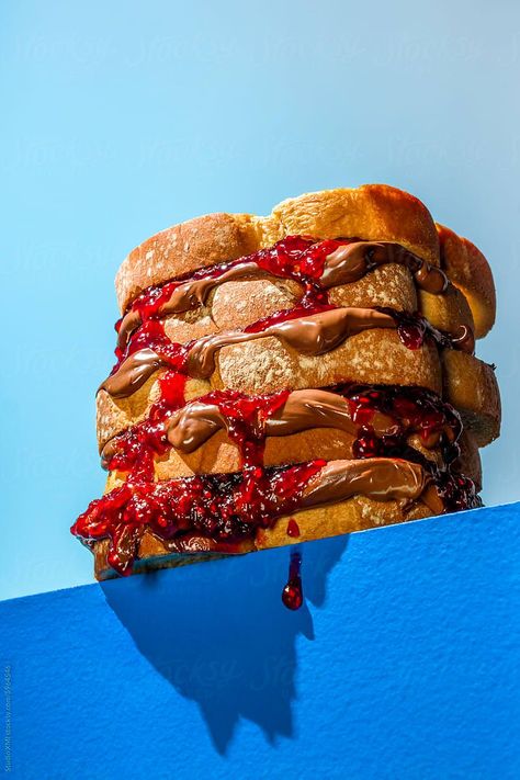 Peanut butter & nutella sandwich on a blue background. Trompe L'oeil Food, Food Photography Portfolio, Peanut Butter Photoshoot, Cool Food Photography, Nutella Sandwich, Foto Macro, Shrimp Sandwich, Peanut Butter Nutella, Roast Fish