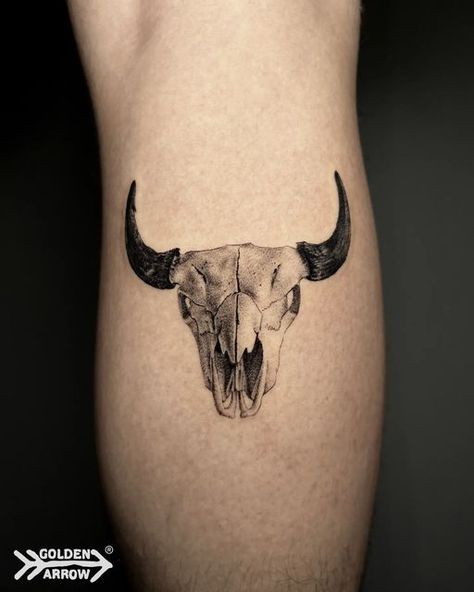 Buffalo Tattoo Feminine, Buffalo Head Tattoo, Buffalo Skull Tattoo, Bison Skull Tattoo, Buffalo Tattoo Ideas, Bulls Skull, Japanese Sleeve Tattoo, Back Tattoo For Women, Antler Tattoos