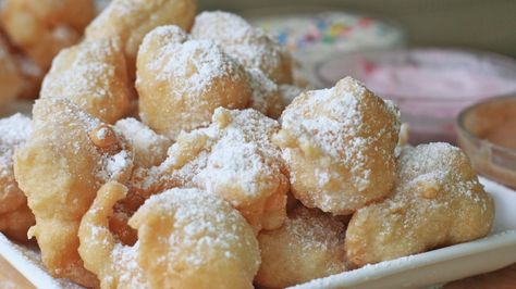 Delicious Miss Brown, Funnel Cake Bites, Homemade Funnel Cake, Funnel Cake Recipe, Cakes For Sale, Divas Can Cook, Dipping Sauces, Cake Bites, Funnel Cake