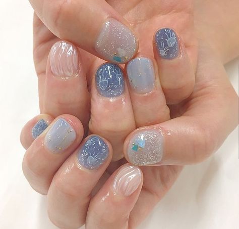 ─ s u q a p l u m Sea Nails Designs, Under The Sea Nail Art, Blue Jelly Nails, Korean Jelly Nails, Under The Sea Nails, Nail Art Bleu, Fish Nails, Blue Images, Nails Korean