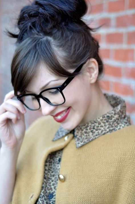 leopard + cardigan Librarian Hairstyle, Granny Chic Fashion, Hairstyle Bangs, Bangs And Glasses, Keiko Lynn, Librarian Style, Librarian Chic, Bride Updo, Haircut Inspiration