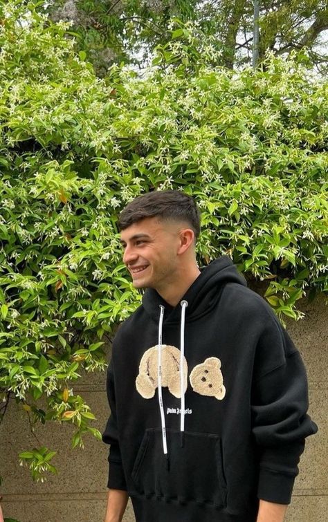 Pedri Gonzalez Aesthetic, Pedri Gonzalez Boyfriend Material, Pedri Aesthetic, Best Soccer Shoes, Pedri Gonzalez, Cute Football Players, Barcelona Players, Football Players Images, Soccer Guys