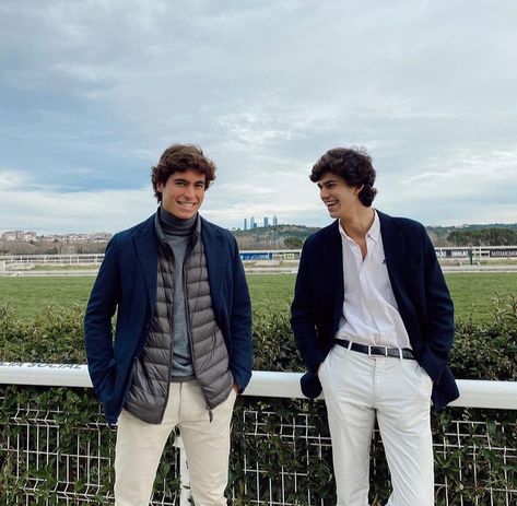 Old Money Aesthetic Boys, Aesthetic For Men, The Old Money Aesthetic, Classic Fashion Style, Spiritual Fashion, Preppy Boys, Preppy Men, Ivy Style, Outfits Hombre