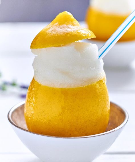 This sweet and tart lemon sorbet is the perfect summer treat, very easy and with only three ingredients! eatwell101.com Sorbet In Lemon, Sorbet Is, Easy Ice Cream Recipe, Lemon Sorbet, Easy Ice Cream, Sorbet Recipes, Dessert Lover, Lemon Recipes, Summer Treats