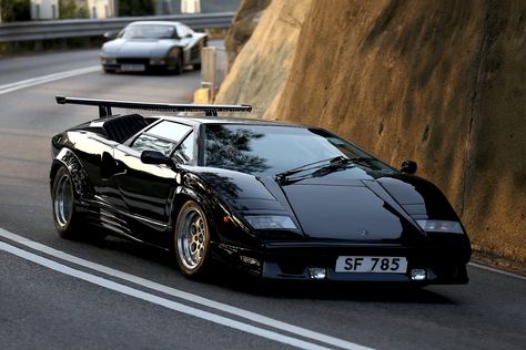 Supercar Garage, Lamborghini Cars, Lamborghini Countach, Ferrari F40, Classy Cars, Fancy Cars, Pretty Cars, Futuristic Cars, Italian Cars