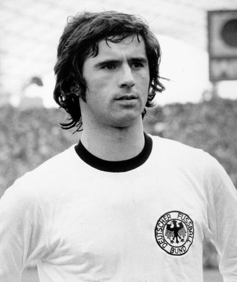 Gert Muller Muller Germany, Gerd Müller, Germany National Football Team, Gerd Muller, Germany Football, Legends Football, Football History, Olympic Stadium, Best Football Players