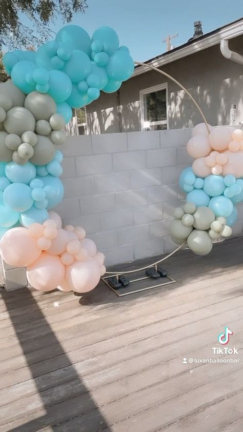 luxanballoonbar on Instagram: How to add balloons to a circular backdrop 💕 Ring Backdrop, Circular Backdrop, Backdrop Ideas, Balloon Gift, Party Inspo, Circle Ring, Balloon Garland, Balloon Decorations, Kids Birthday