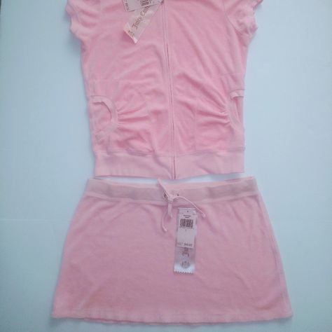 Tracksuit Skirt, Baby Pink Skirt, Mcbling Fashion, Juicy Couture Tracksuit, 2000s Clothes, Early 2000s Fashion, 2000s Fashion Outfits, Pink Skirt, Pink Outfits