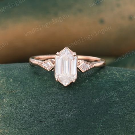 Hexagon Cut Moissanite Engagement Ring Unique Rose Gold Kite - Etsy Australia Wedding Ring Guard, Marriage Ring, Unique Roses, Engagement Ring Inspiration, Moss Agate Ring, Moissanite Diamond Rings, Bezel Set Ring, White Diamond Ring, Rose Gold Diamond Ring