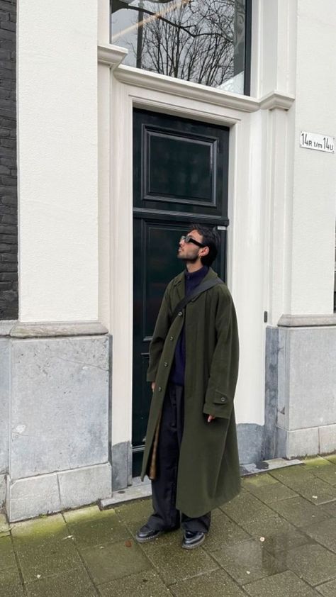 Trenchcoat Outfit Men, Trenchcoat Men, Fall Italy Outfits, Italy Outfits Men, Men Fashion Trends, Guy Fits, Italy Outfits, Trench Coat Men