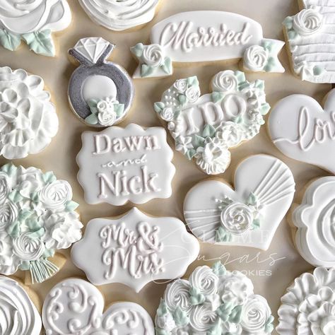 Mr And Mrs Cookies Decorated, Wedding Cookies Simple, Mr And Mrs Cookies, Cookie Wedding, Royal Icing Sugar, Wedding Cookie, White Cookie, Future Mrs, White On White