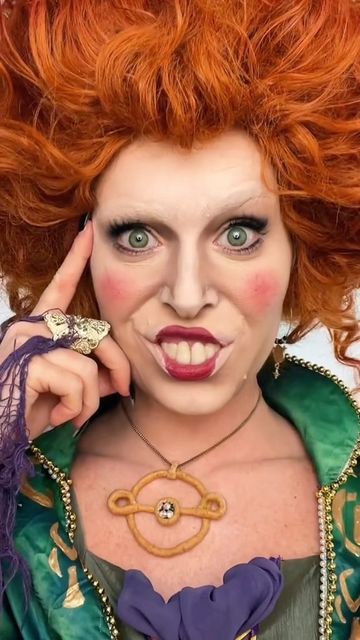 Winnifred Sanderson Makeup, Winnie Sanderson Makeup, Winifred Sanderson Makeup, Winifred Makeup, Winnifred Sanderson, Winifred Sanderson, Bette Midler, Makeup Inspo, Makeup Inspiration