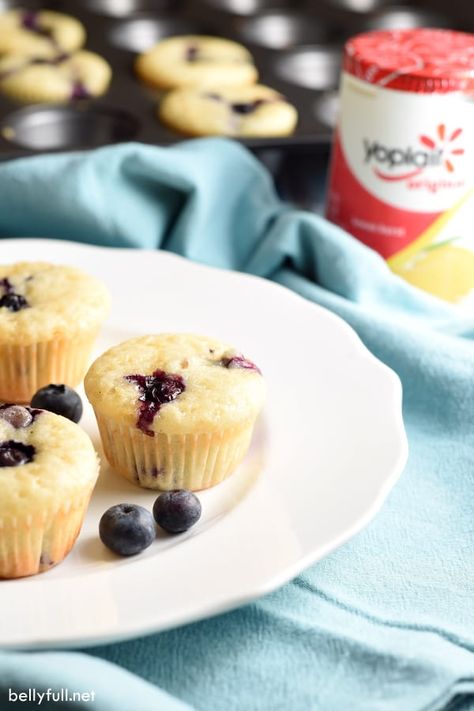 These muffins are loaded with blueberries and lemon. Their miniature size makes them perfect as a snack, and with only one bowl, clean up is a breeze! Lemon Yogurt, Turbinado Sugar, Baking Muffins, Eat Lunch, Muffin Tins, Cookie Scoop, Muffin Tin, Mini Muffins, Granola Bars