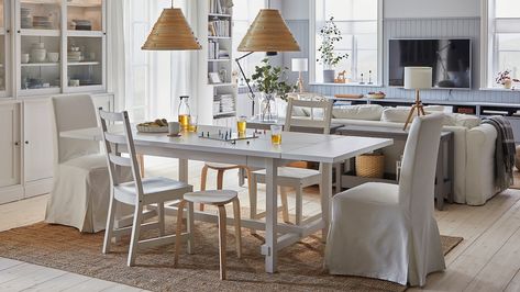 Ikea Nordviken, Room Ideas Ikea, Bright Dining Room, Round Living Room Table, Living Room Decor Ikea, Ikea Dining Table, Dining Room Decor Rustic, Ikea Dining Room, Bright Dining Rooms