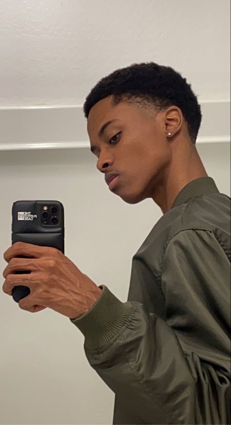 Black Boy Hairstyles, Tapered Afro, Taper Fade Curly Hair, Short Hair For Boys, Afro Hairstyles Men, Male Haircuts Curly, Black Hair Cuts, Afro Men, Black Men Haircuts