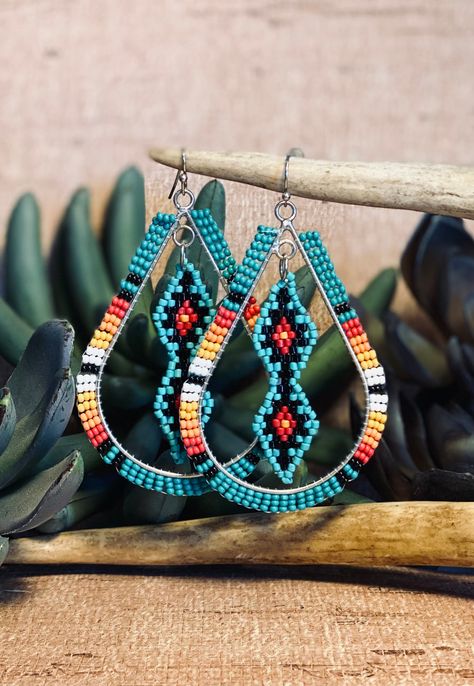 Large Southwest seed bead Hoop Earrings. 2”x3” Navajo Beaded Earrings, Native American Earrings Patterns, Beaded Western Earrings, Bead Earrings Diy Tutorials, How To Make Beaded Earrings, Native Earrings Beaded, Beaded Earrings Native Beadwork, Western Beaded Jewelry, Seed Bead Earrings Patterns