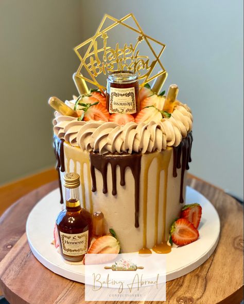 21st Birthday Cake Hennessy, Liquor Bottle Cake Ideas, Alcohol Themed Cake, Malibu Cake Ideas, 40 Birthday Cakes, Liquor Cake Design, Birthday Cake With Alcohol Bottles, Food Theme Cake, Alcohol Cake Ideas