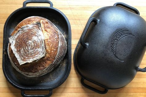 Super crackly crusted loaves, here we come. Cast Iron Bread, Cooking Projects, Protein Bread, Bread Pan, Cast Iron Dutch Oven, Fool Proof Recipes, Pan Bread, Oven Racks, Artisan Bread