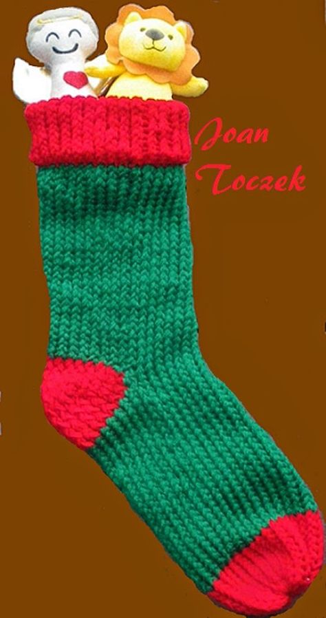 Knifty Knitter Christmas Stocking Loom Socks, Round Loom Knitting, Knitting Christmas, Crochet Christmas Stocking Pattern, Loom Knitting Stitches, Round Loom, Knifty Knitter, Loom Craft, Loom Knitting Projects