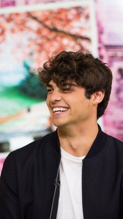 17 SEXIS fondos de pantalla con los chicos más lindos | recreoviral Strong Woman Tattoos, Noah Centineo, Handsome Men Quotes, Men Quotes Funny, Lara Jean, Cameron Boyce, Lady Bird, The Perfect Guy, Jonas Brothers