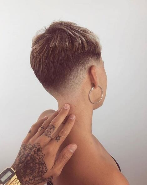 hair trends hairstyles | style | hairstyles for medium length hair | color Female Fade Haircut, Girls Pixie Haircut, Messy Pixie Haircut, Super Short Pixie, Short Textured Hair, Haircut Design, Edgy Short Haircuts, Pixie Haircut Short, Stylish Short Haircuts