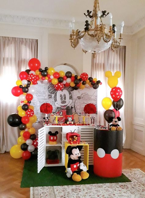 Arco de globos, Mickey Mouse Party Organic Decor, Mickey Mouse Party, Baby Mobile, Balloons, Baby Shower, Shower, Holiday Decor, Birthday