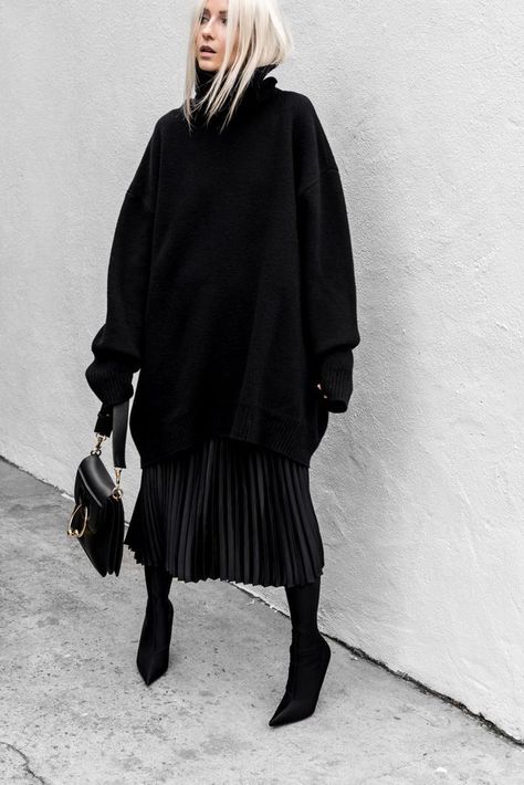 To the Point Minimalist Moda, Mode Turban, Looks Street Style, Looks Black, Outfit Look, All Black Outfit, Mode Inspo, 가을 패션, Looks Style